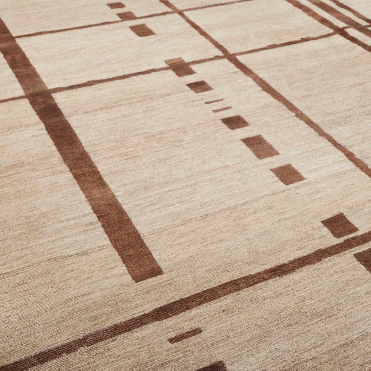 Elan Beige/Brown 8X10