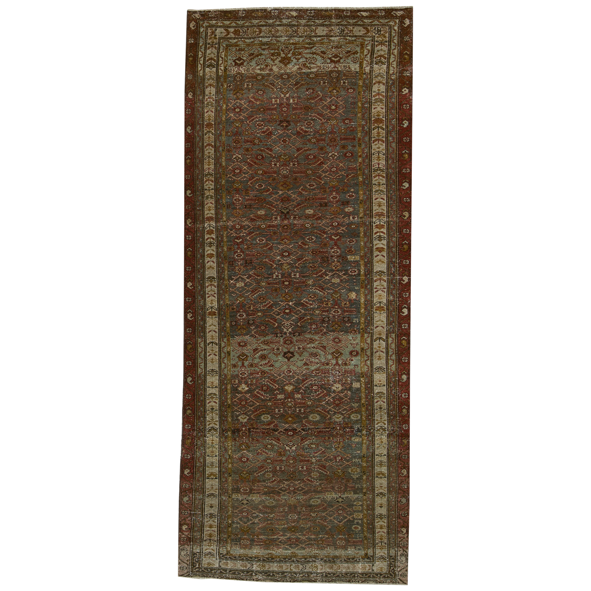 For generations, Elte has worked with expert local rug pickers throughout Morocco, Iran, Turkey and Europe to source vintage and antique rugs.