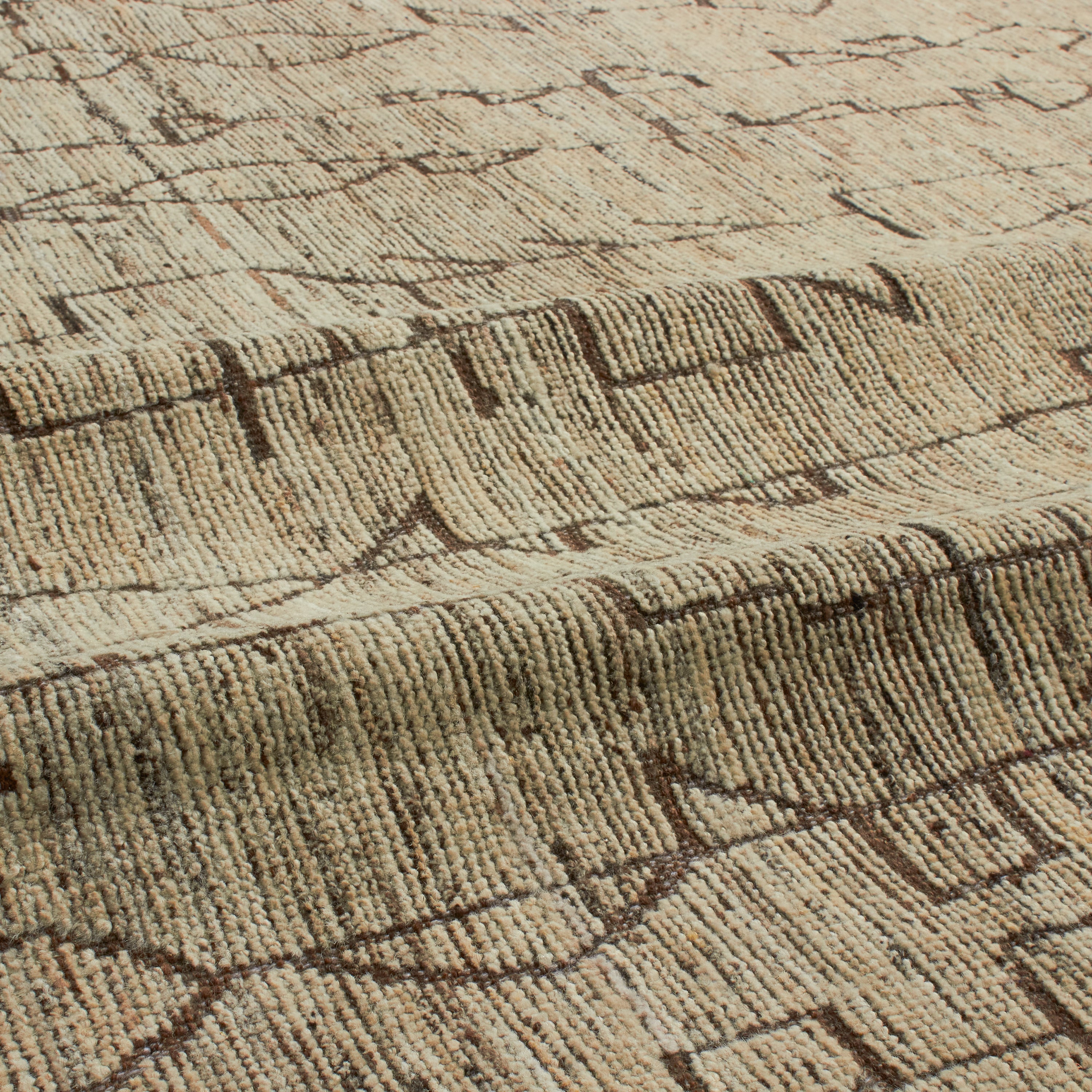 Revered for its lustre and soft hand, the natural qualities of wool from ancient Karakul sheep are honoured through restraint and refinement.