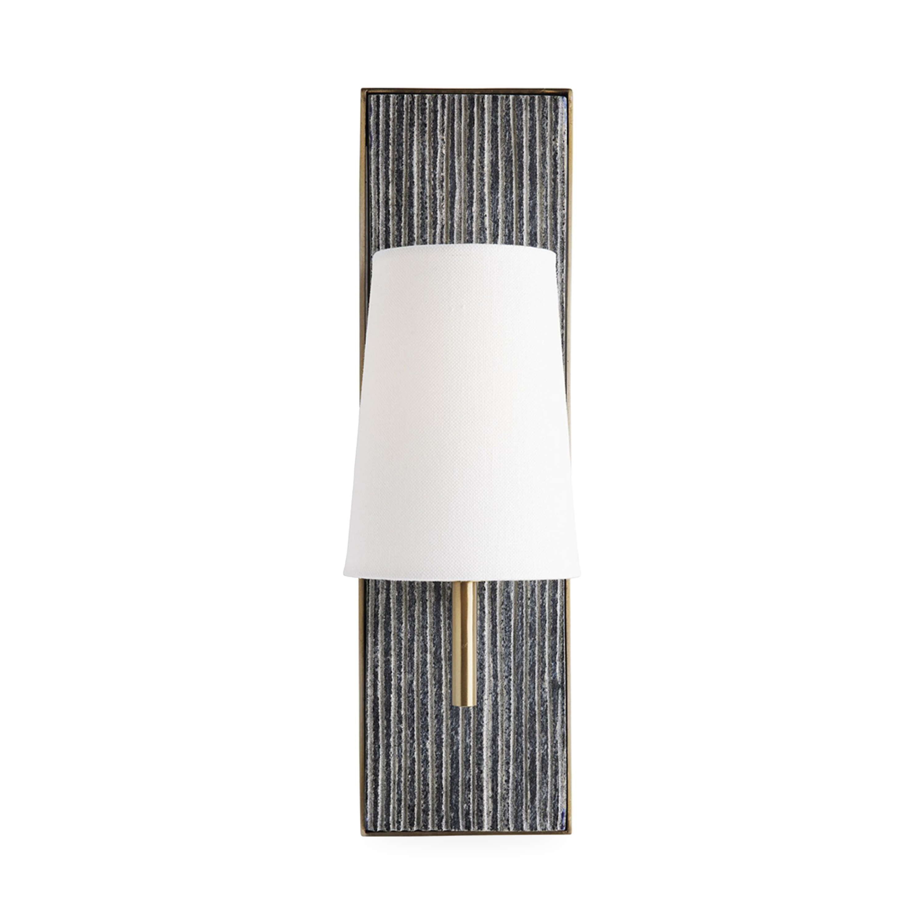 With a focus on minimalist design, the Orb Mirror features elegant lines, straight corners and an oval silhouette.