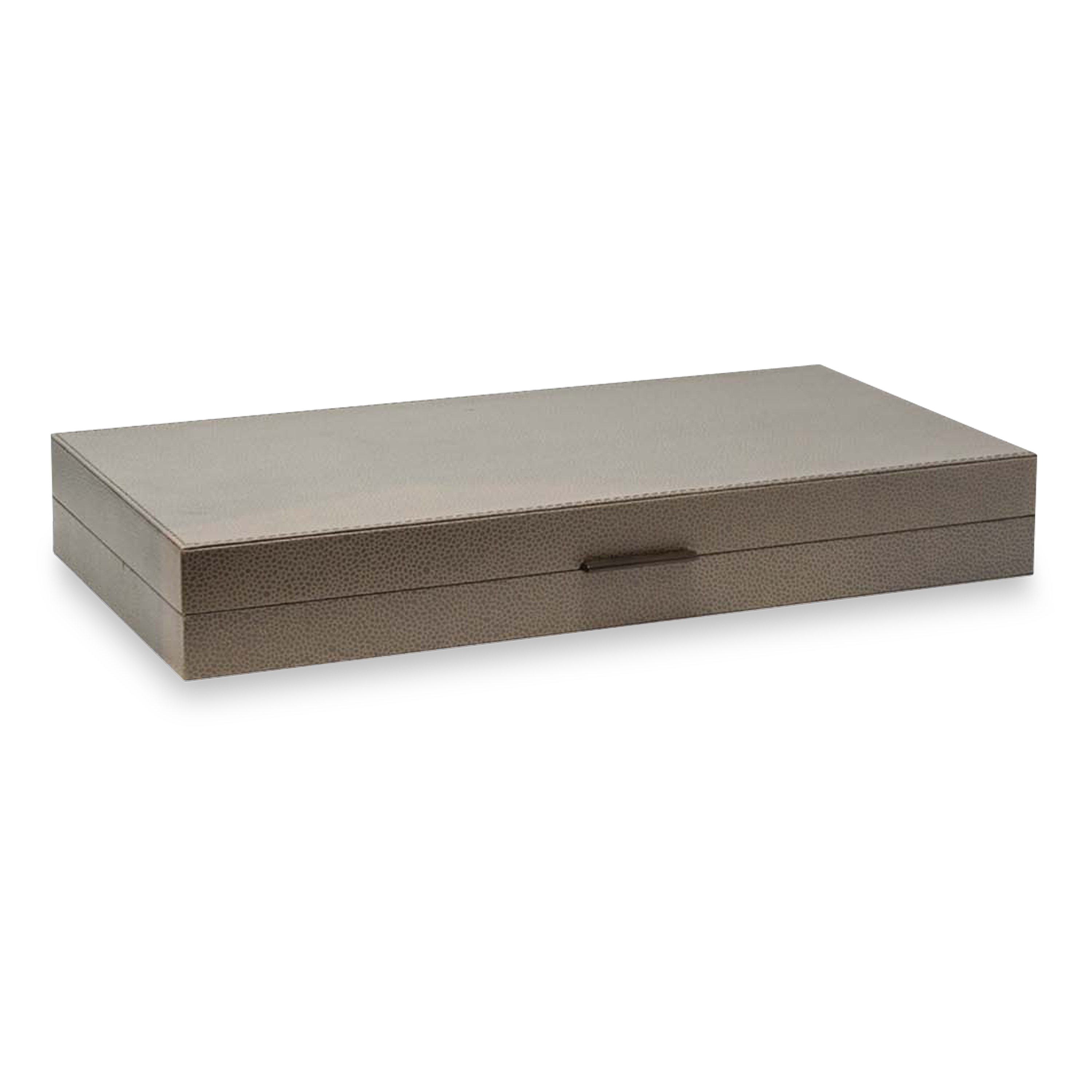 The perfect subtle graining of leather and understated bronze slim knobs provide fantastic complements for the bronze-coloured interior and smooth suede bases of these boxes.
