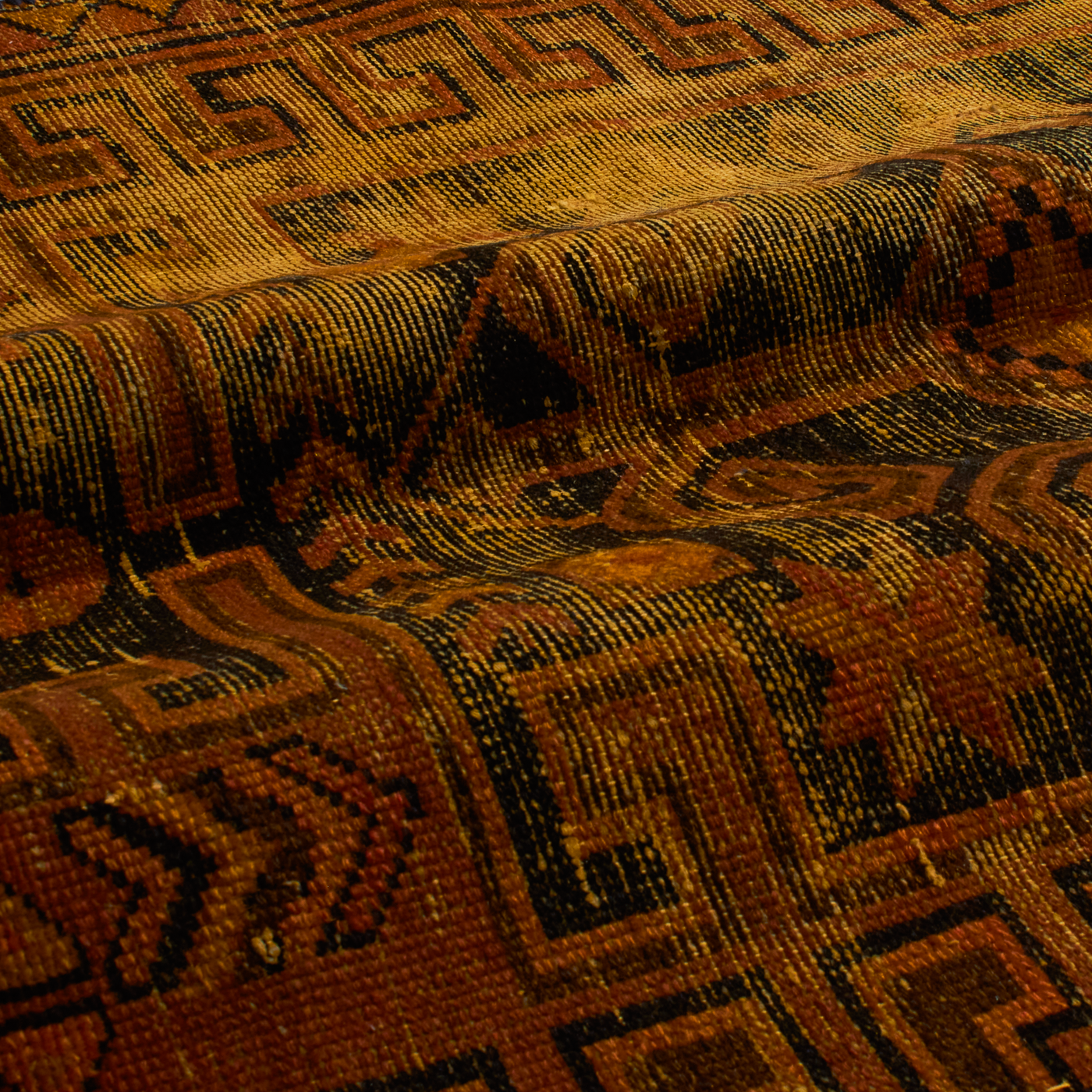 For generations, Elte has worked with expert local rug pickers throughout Morocco, Iran, Turkey and Europe to source vintage and antique rugs.