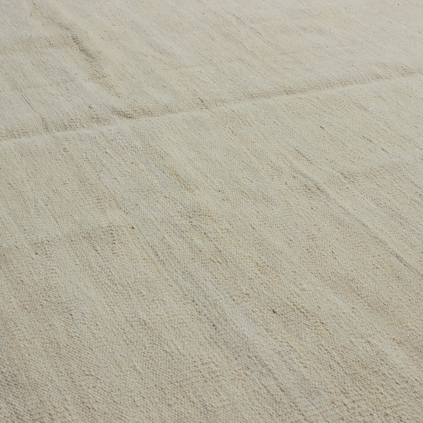 Revered for its lustre and soft hand, the natural qualities of wool from ancient Karakul sheep are honoured through restraint and refinement.