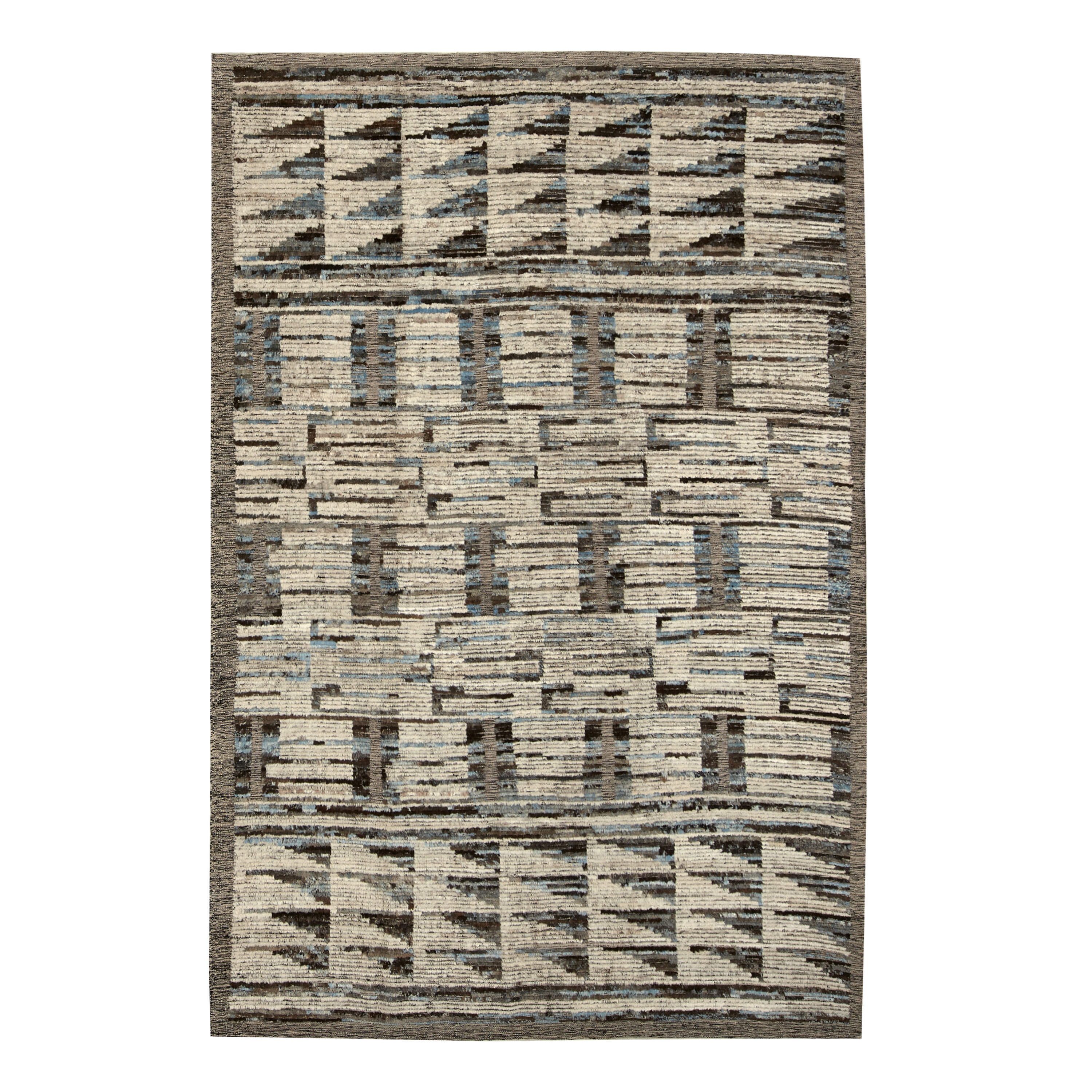 Revered for its lustre and soft hand, the natural qualities of wool from ancient Karakul sheep are honoured through restraint and refinement.