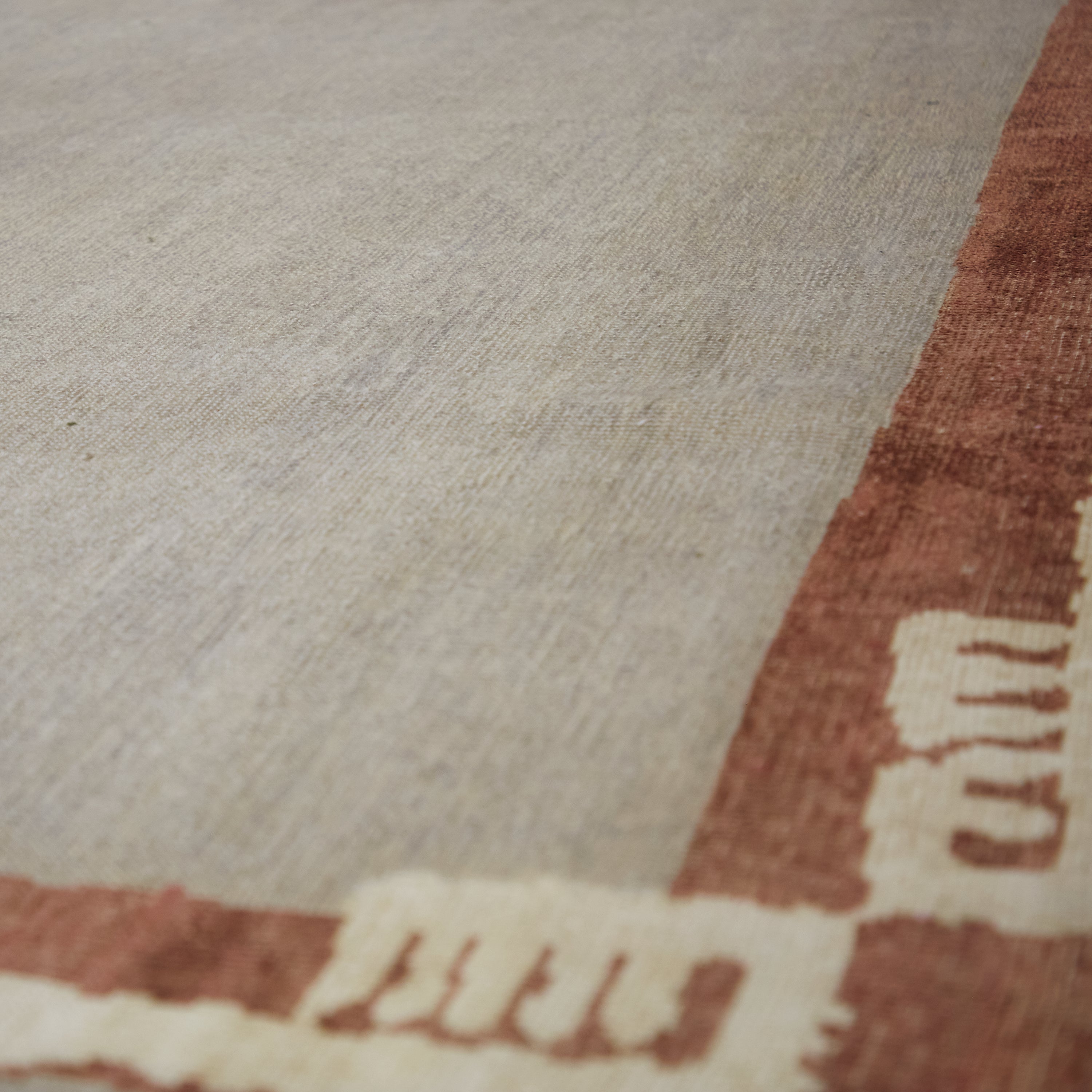 TP 17 Taupe/Rust