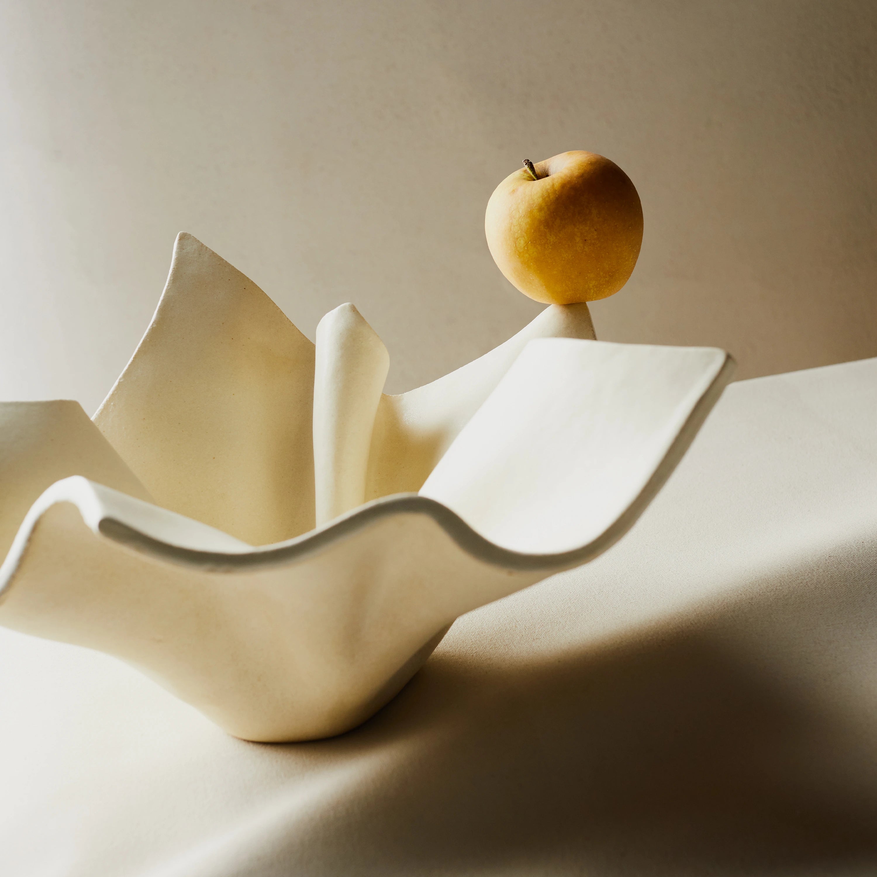 Captivate every guest by adding this show stopper as a centerpiece to any room.