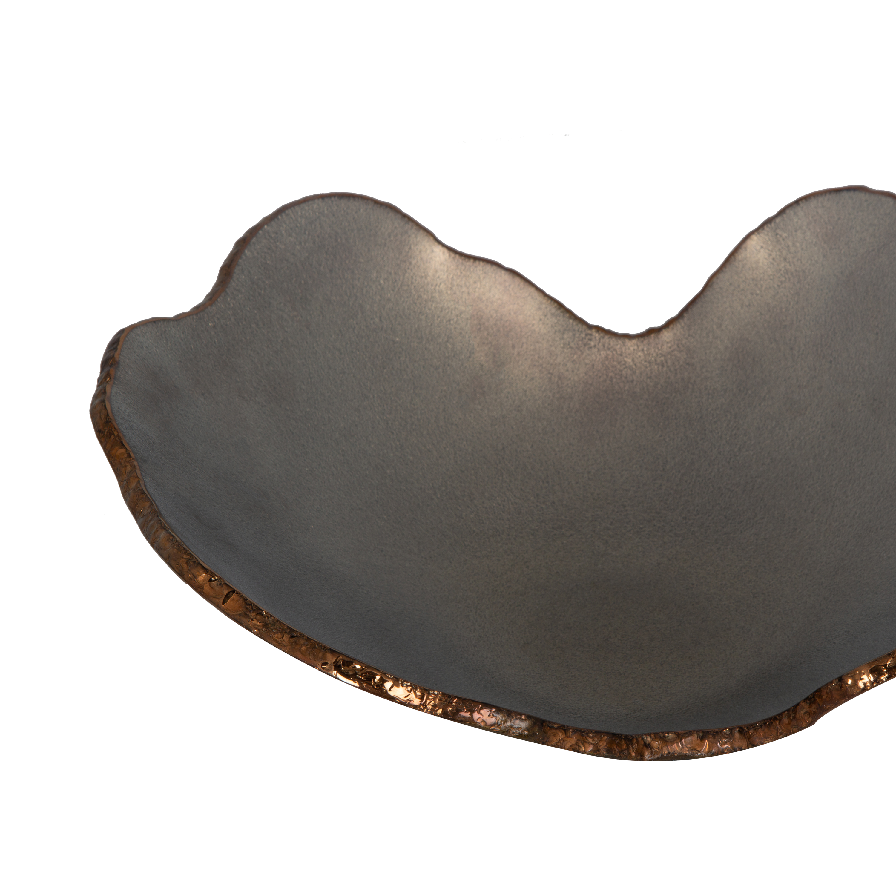 These exquisite pieces are the work of Brazilian glass artist Regina Medeiros.