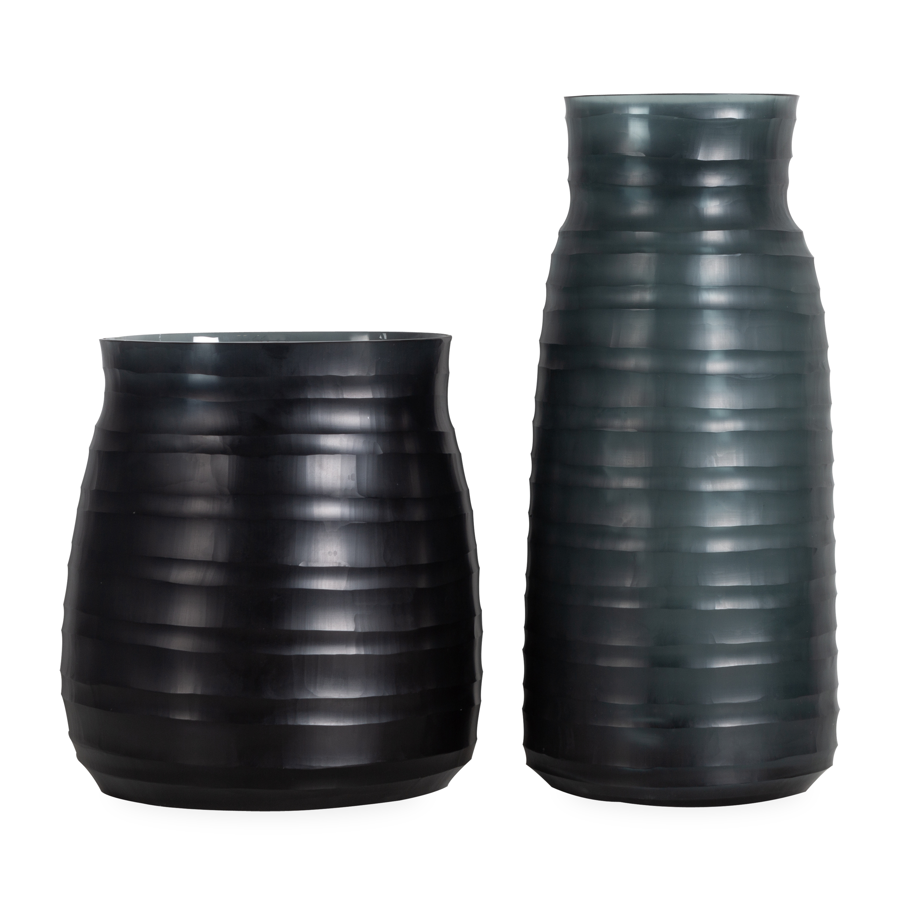 The Elte Essentials Rug Collection can expertly transform a space, whether through the visual interest of intricate texture or the warmth and vibrancy of colour.