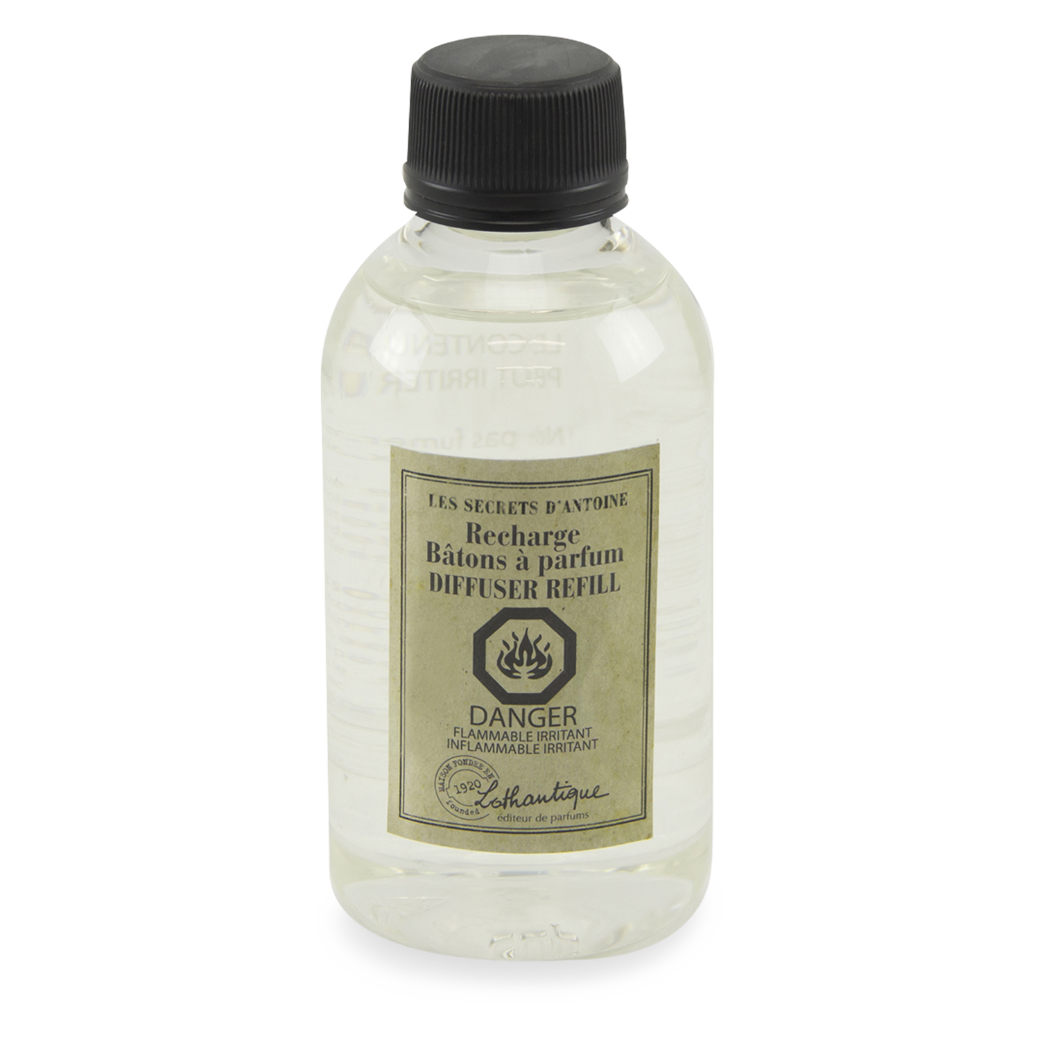 A uniquely blended fragrance%2C comprised of a spicy Cedar base%2C layered with a hint of Green Moss%2C and top notes of Tangerine.