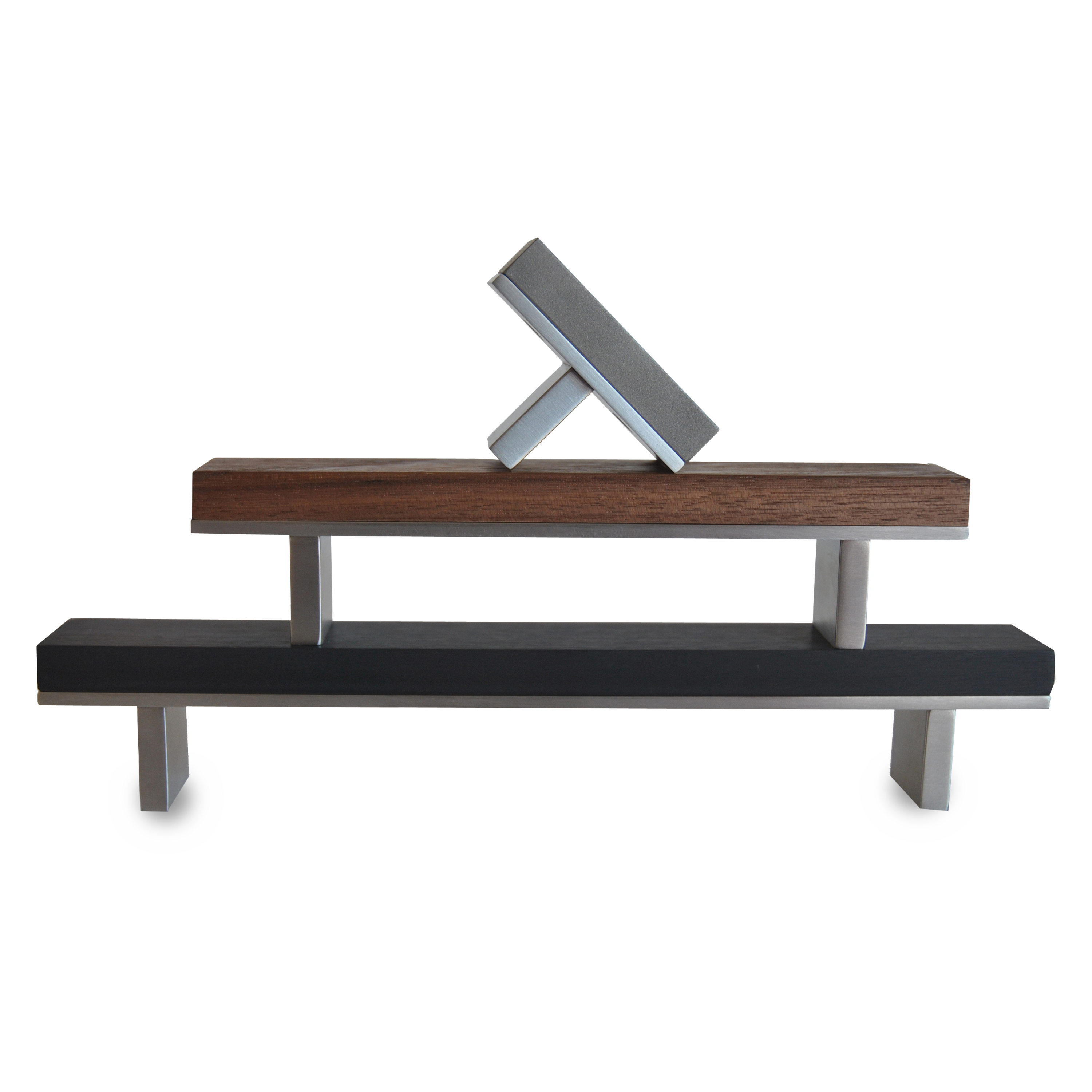 A chic and simple cabinet pull for finishing traditional or modern décor.