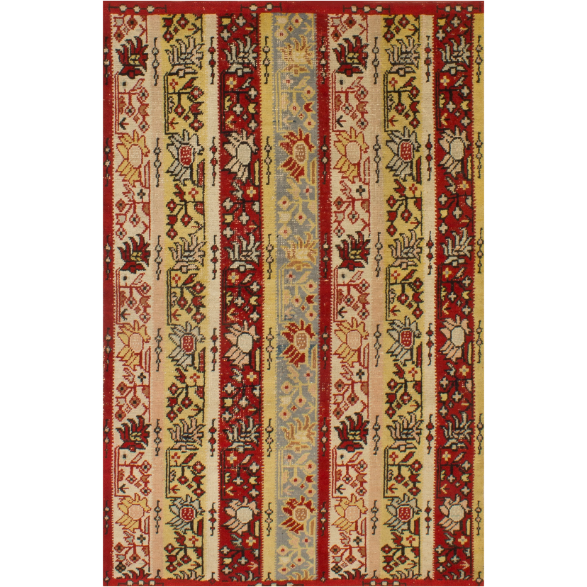 For generations, Elte has worked with expert local rug pickers throughout Morocco, Iran, Turkey and Europe to source vintage and antique rugs.