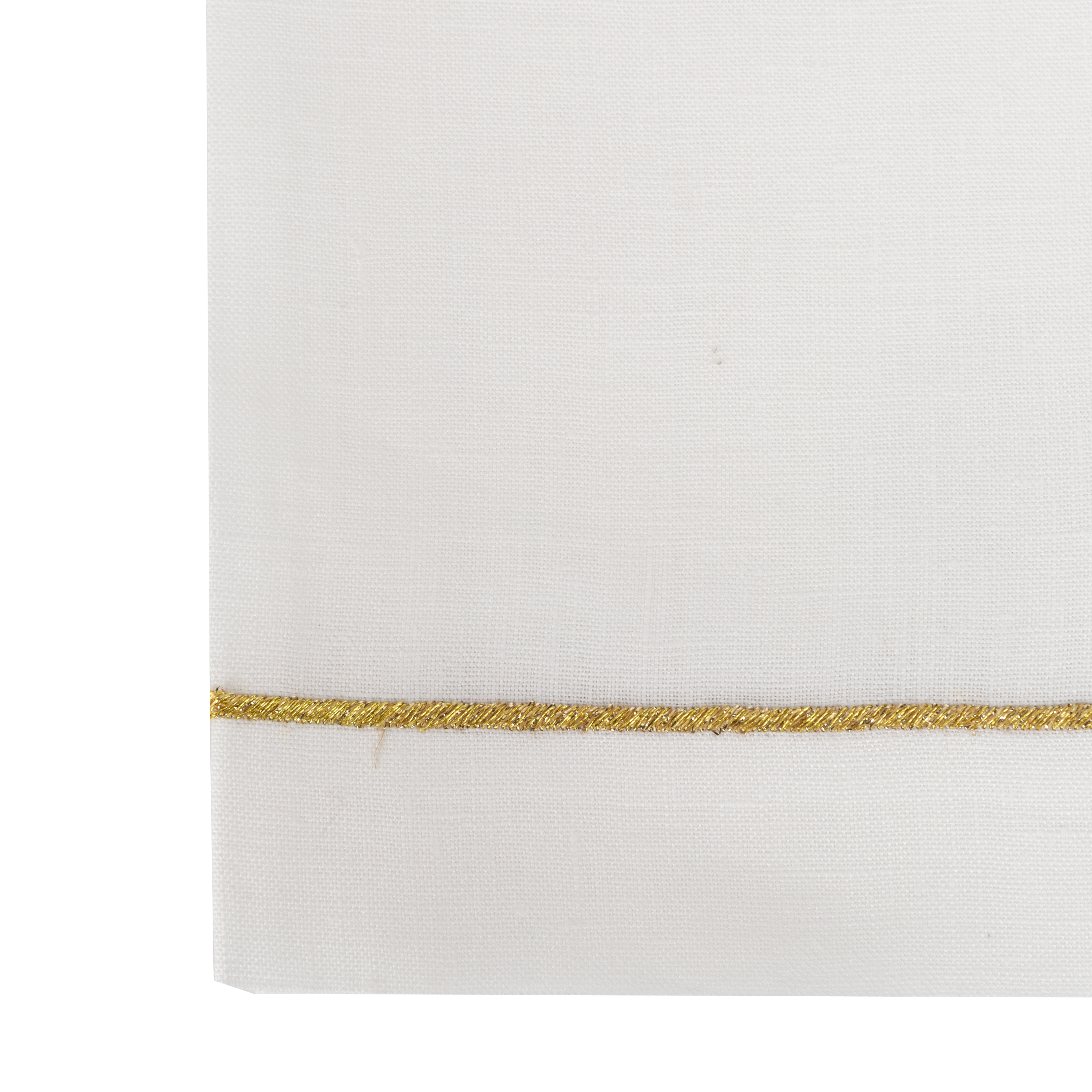 This 100% Linen Guest towel features a decorative embroidered accent.