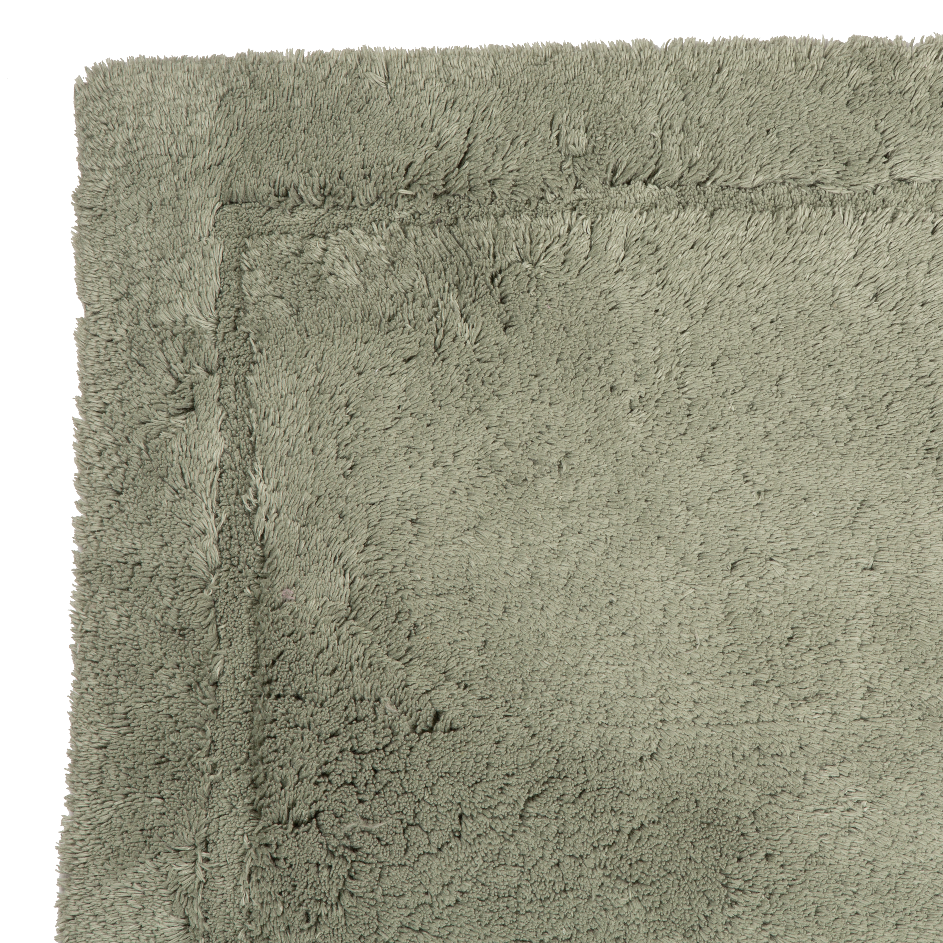 Made from 100% Egyptian combed cotton, the Must Bath Mat provides a soft and sumptuous layer underfoot.
