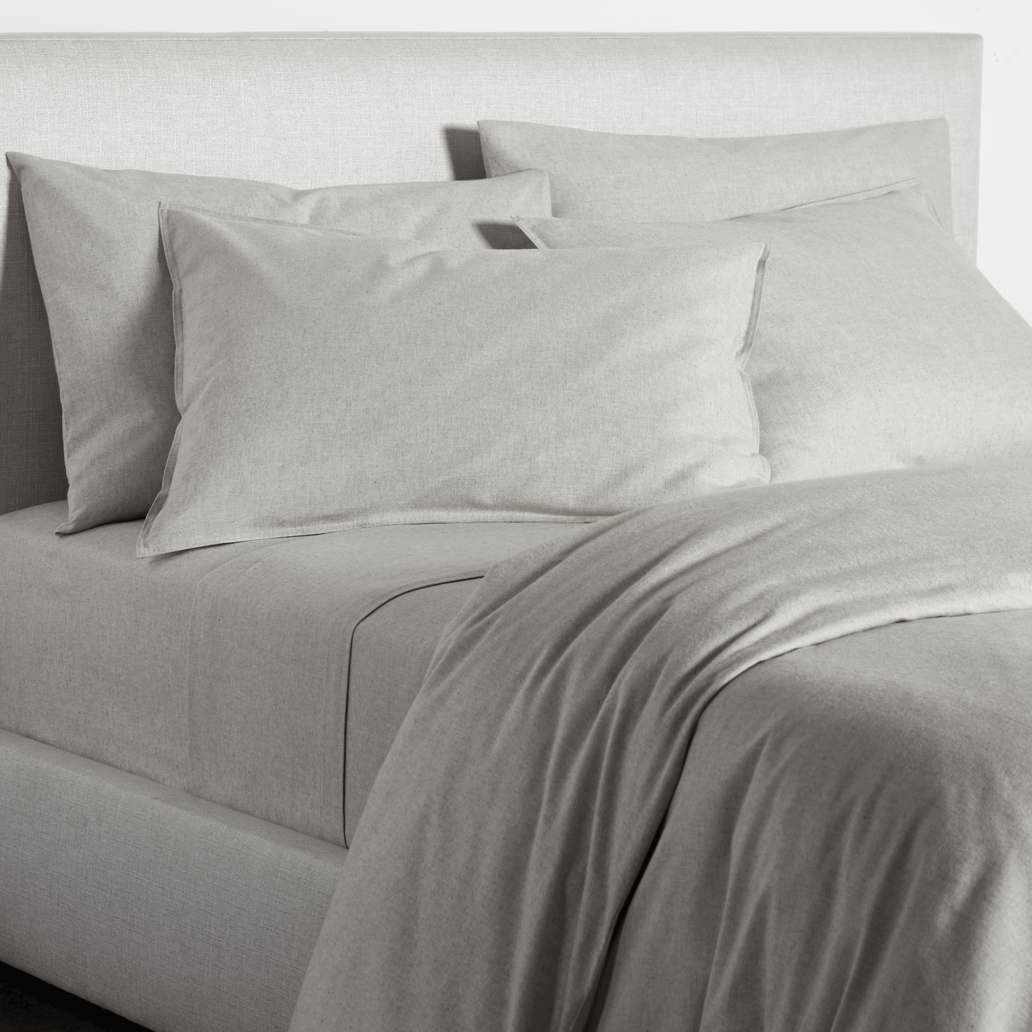 Produced in Portugal exclusively for Elte%2C the luxuriously soft Flannel Collection is sure to keep you warm and cozy.